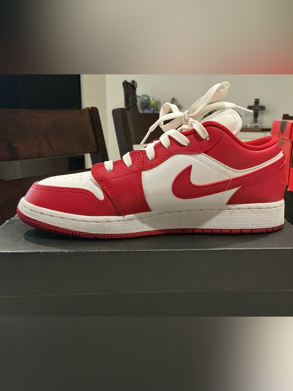 Air Jordan 1 Low GS Gym Red White Size 7Y Women’s 8.5 Sneakers 553560-611